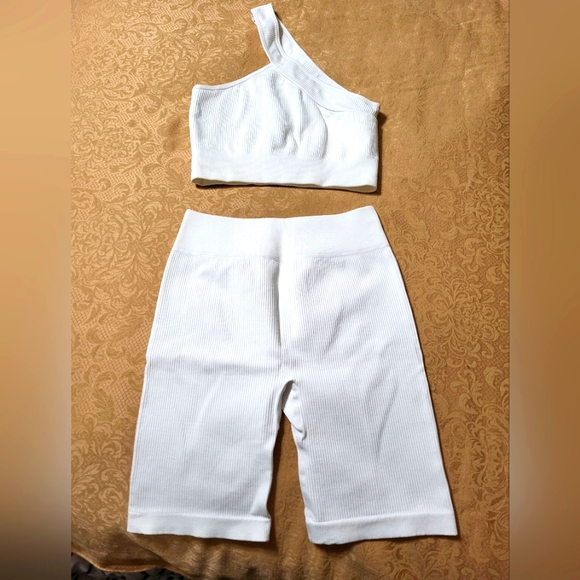 Other - White ribbed soft crop top & shorts set women's M #1350